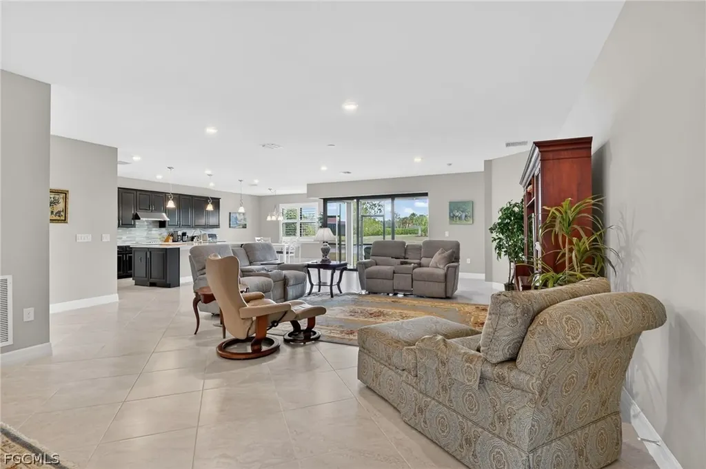11279 Thurston Chase Fort Myers FL 33913