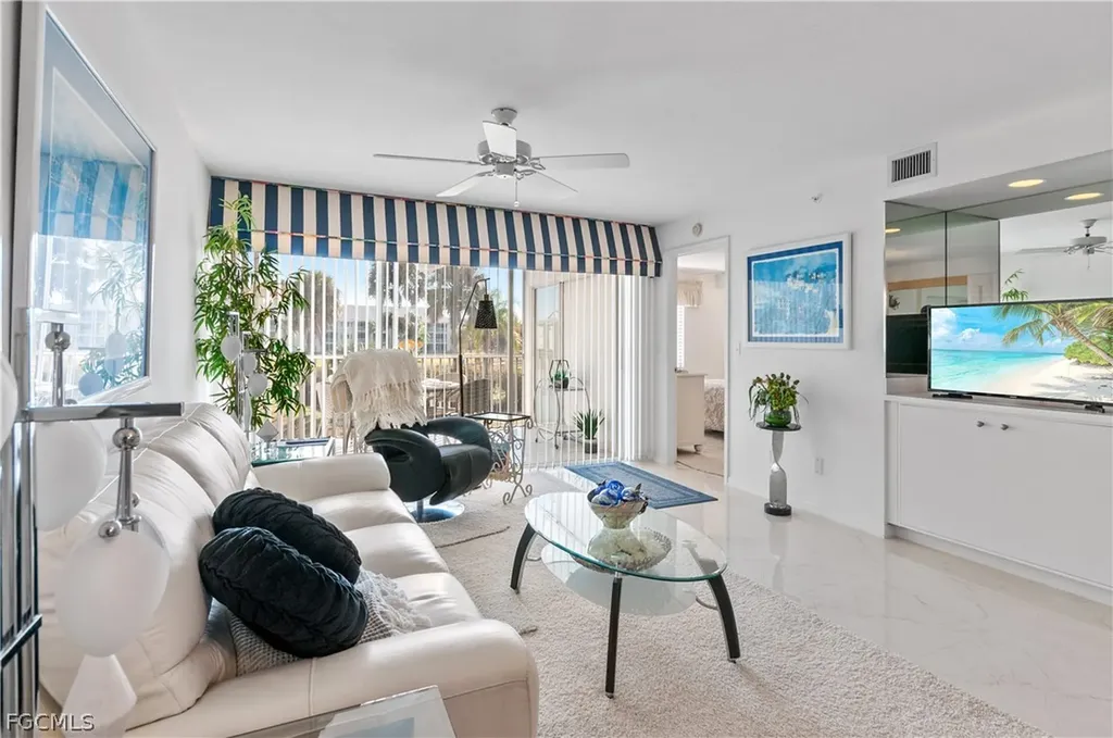 Estero FL, 20121 Ian Court, Unit 208