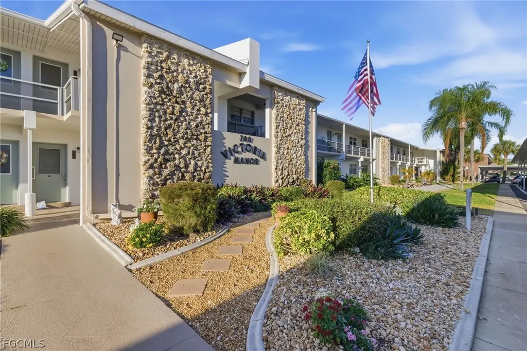 708 Victoria Drive Cape Coral FL 33904