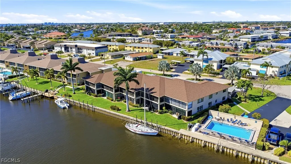 4005 SE 19th Place Cape Coral FL 33904