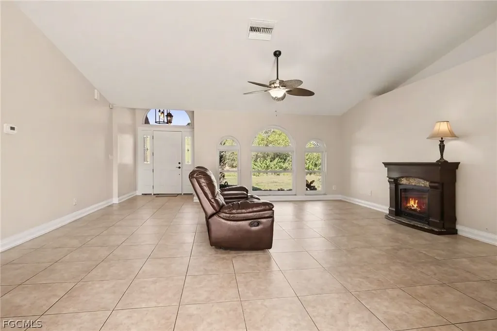 6371 Maytree Circle Fort Myers FL 33905