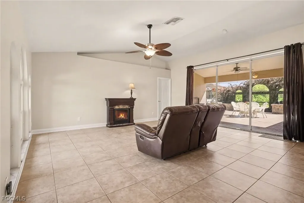 6371 Maytree Circle Fort Myers FL 33905