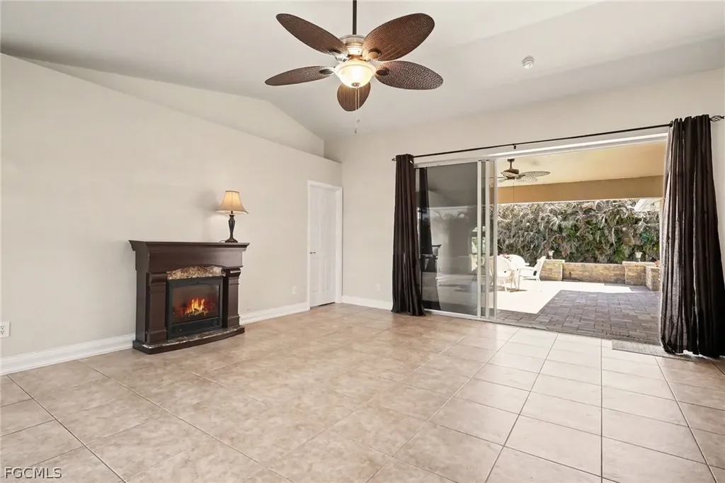 6371 Maytree Circle Fort Myers FL 33905