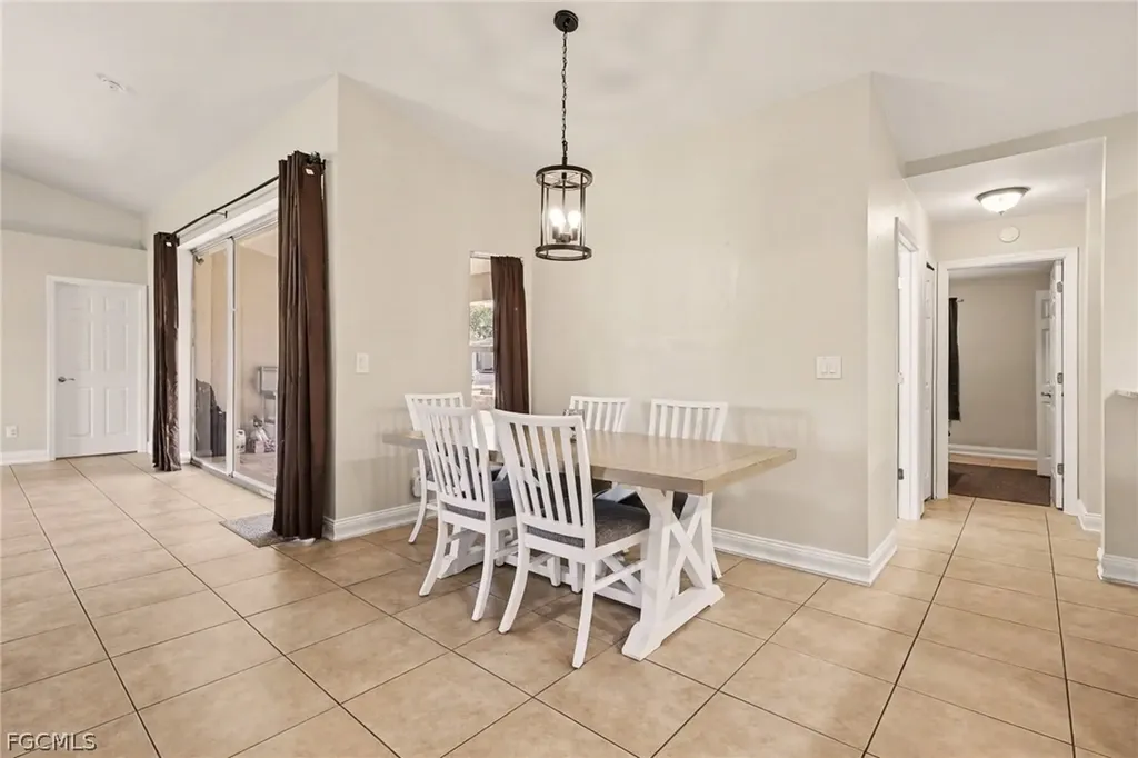 6371 Maytree Circle Fort Myers FL 33905