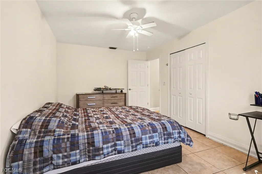 6371 Maytree Circle Fort Myers FL 33905