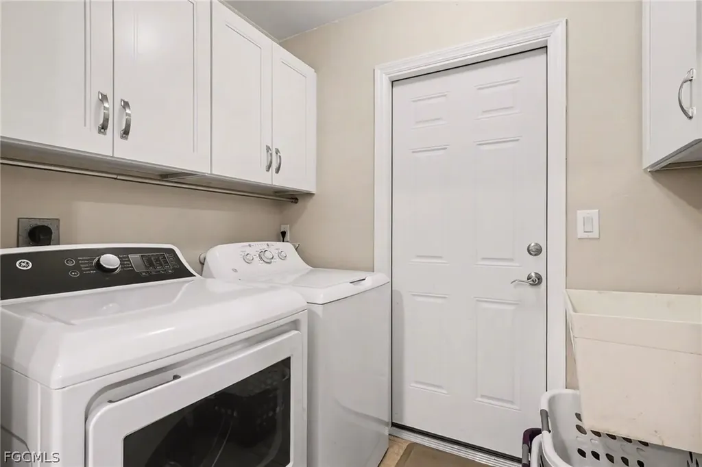 6371 Maytree Circle Fort Myers FL 33905