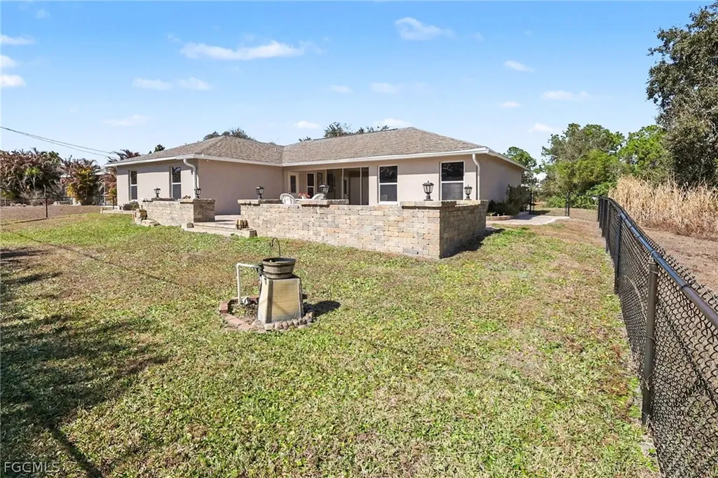 6371 Maytree Circle Fort Myers FL 33905