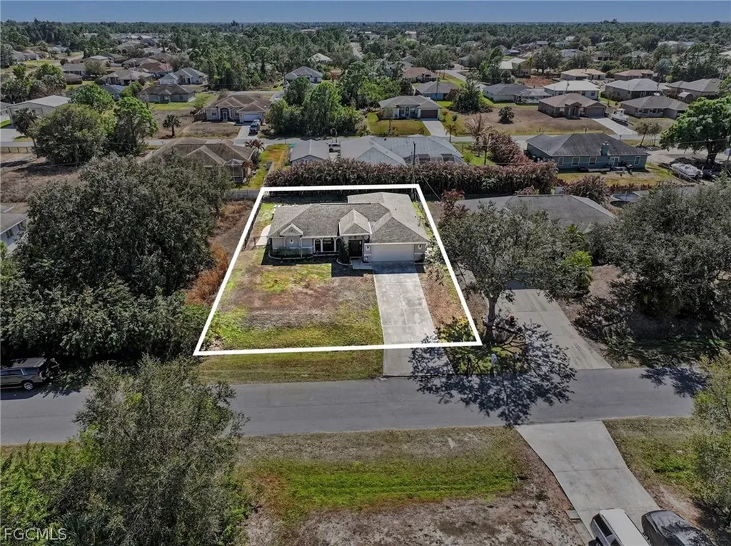 6371 Maytree Circle Fort Myers FL 33905