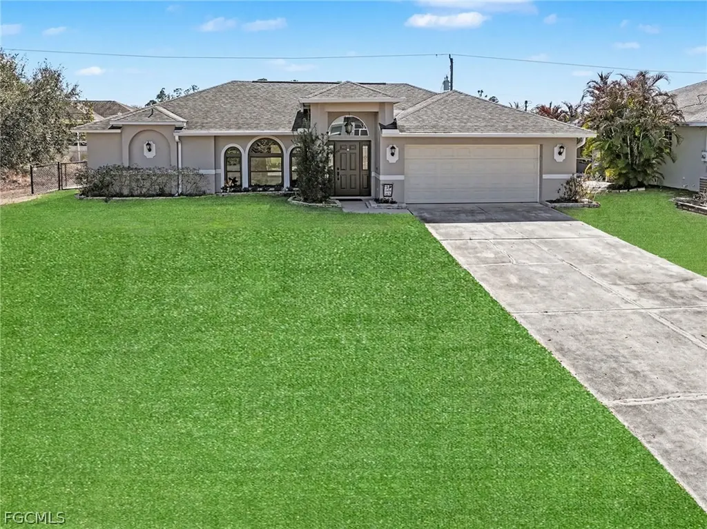 6371 Maytree Circle Fort Myers FL 33905