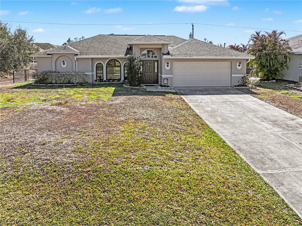 6371 Maytree Circle Fort Myers FL 33905
