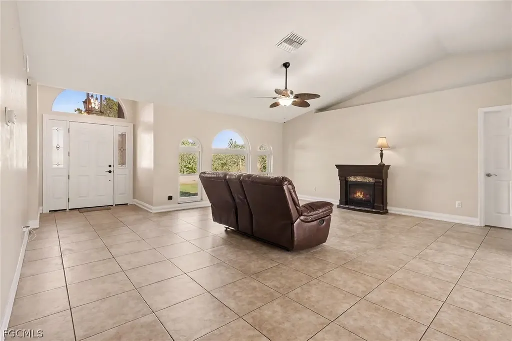 6371 Maytree Circle Fort Myers FL 33905
