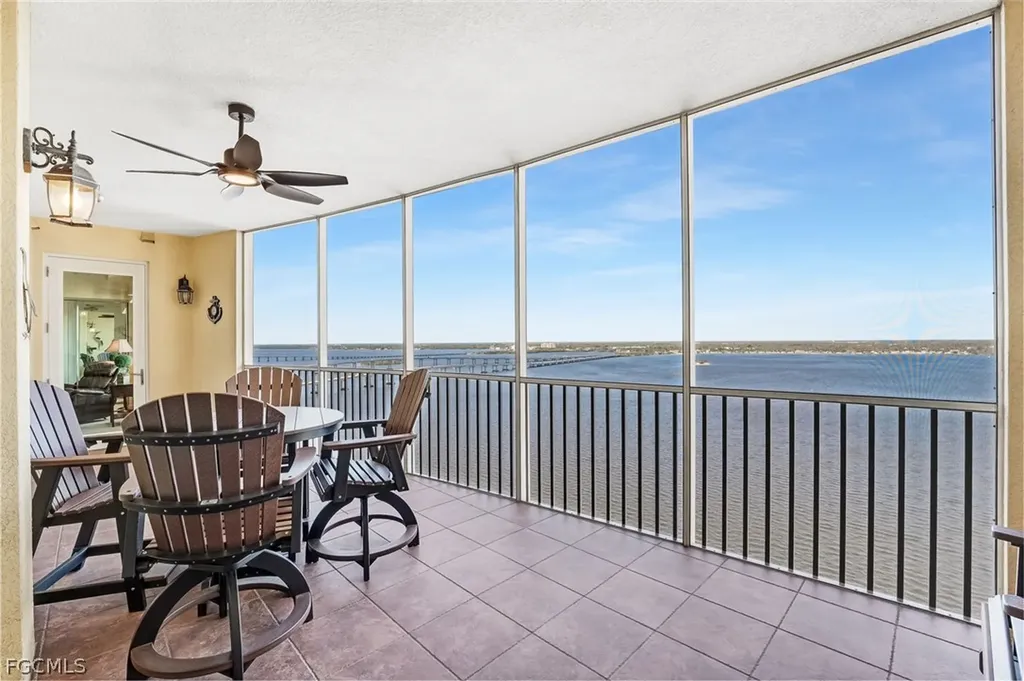2743 1st Street Fort Myers FL 33916