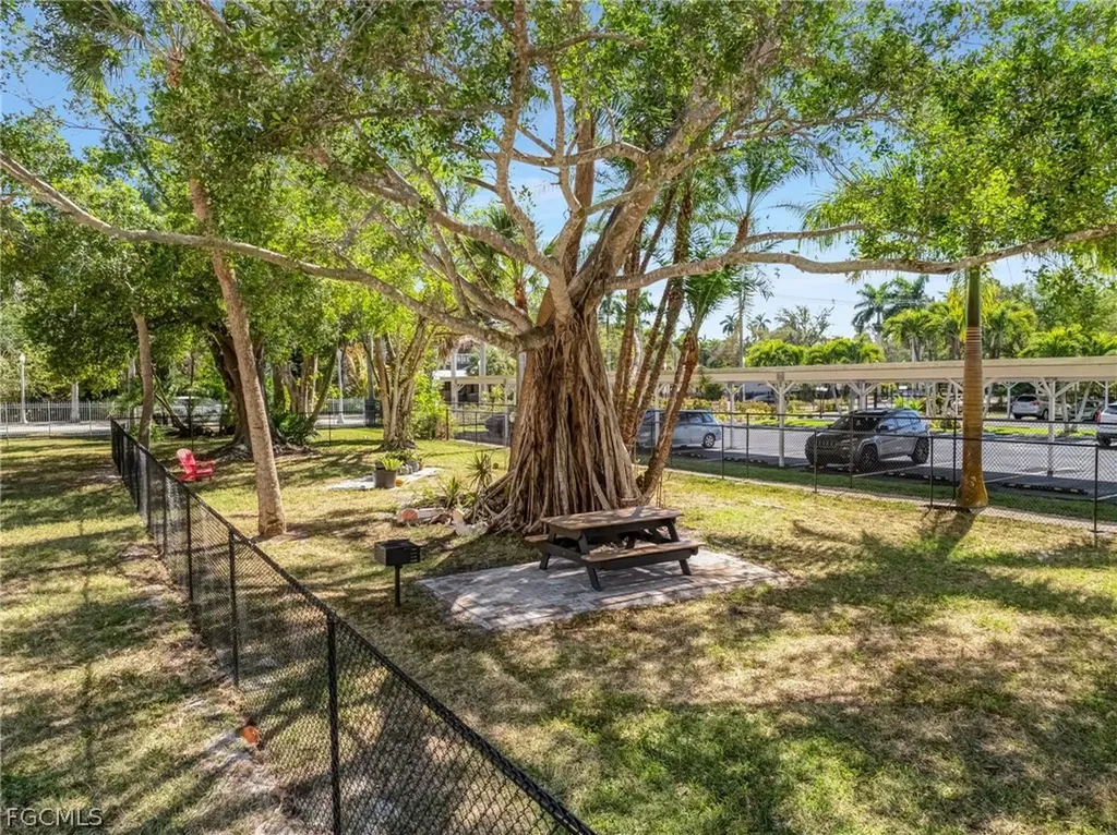 2743 1st Street Fort Myers FL 33916