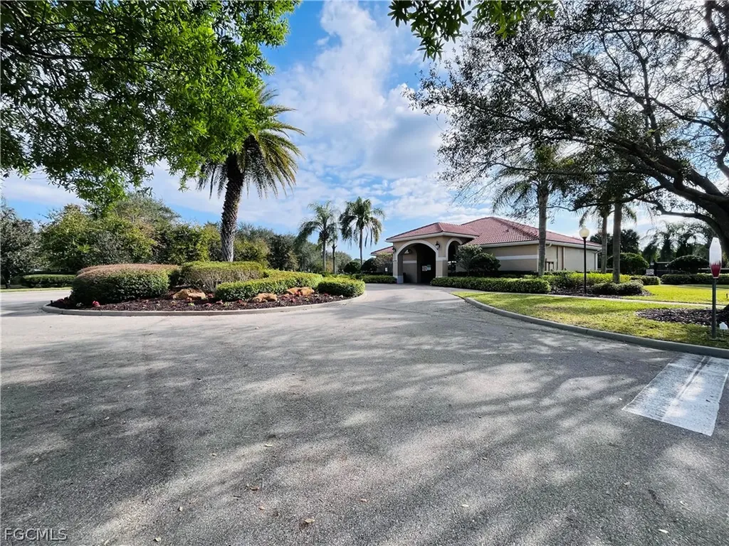 10601 Crossback Lane Lehigh Acres FL 33936