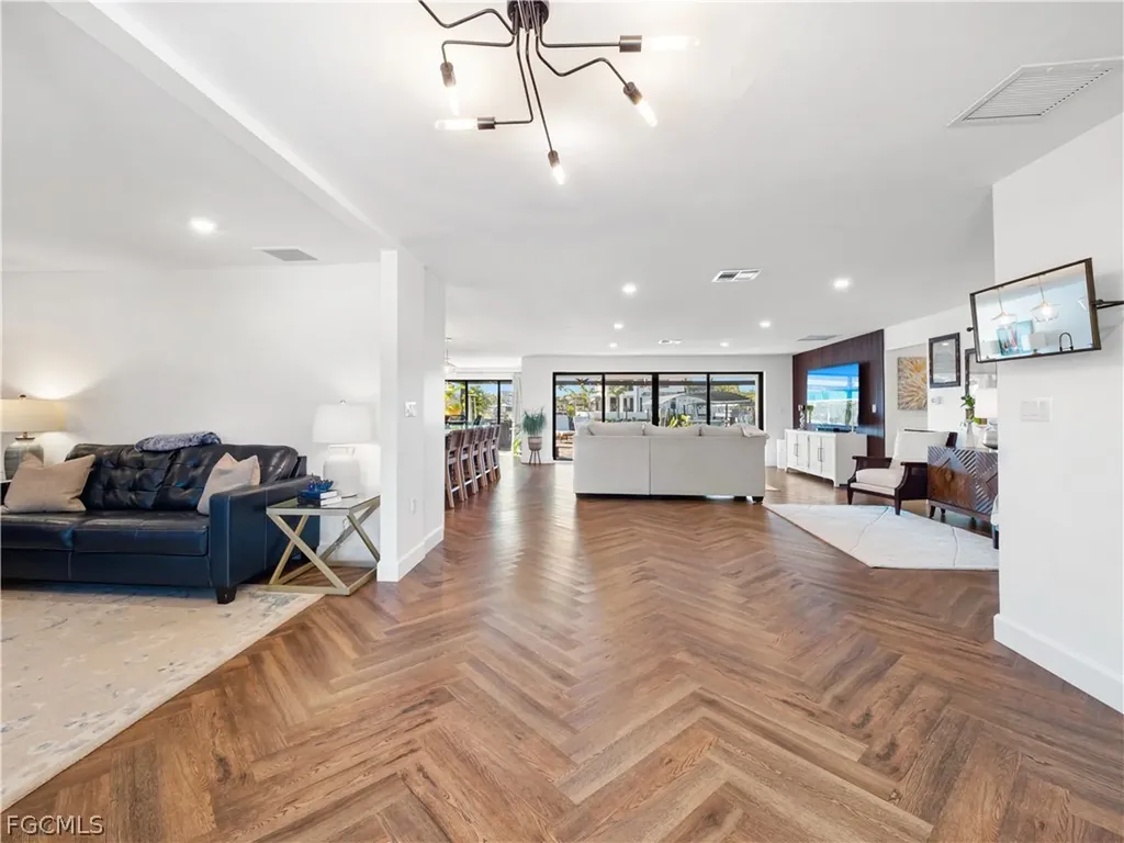 6610 Joanna Circle Fort Myers FL 33919