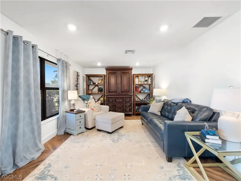6610 Joanna Circle Fort Myers FL 33919