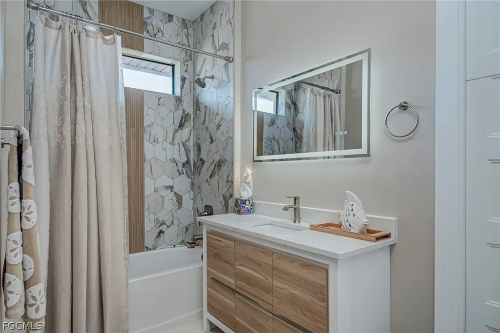 1807 SW 46th Terrace Cape Coral FL 33914