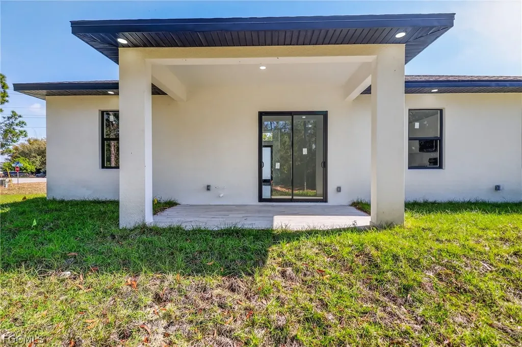 790 Bell Boulevard S Lehigh Acres FL 33974
