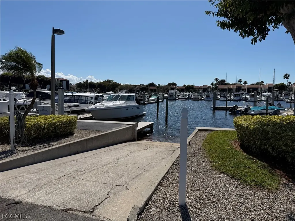 4100 Steamboat Bend E Fort Myers FL 33919