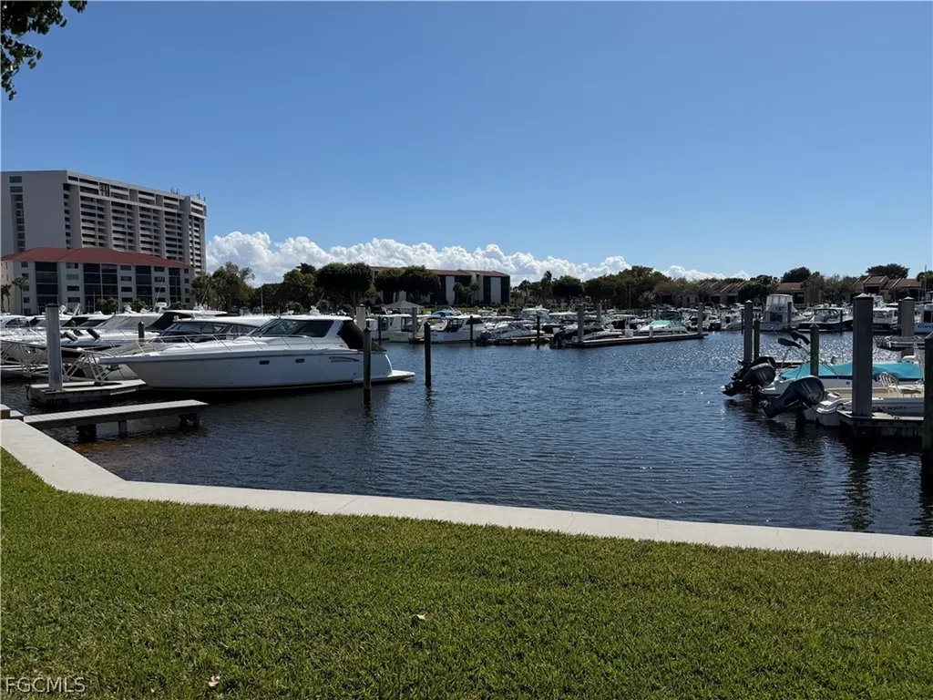 4100 Steamboat Bend E Fort Myers FL 33919