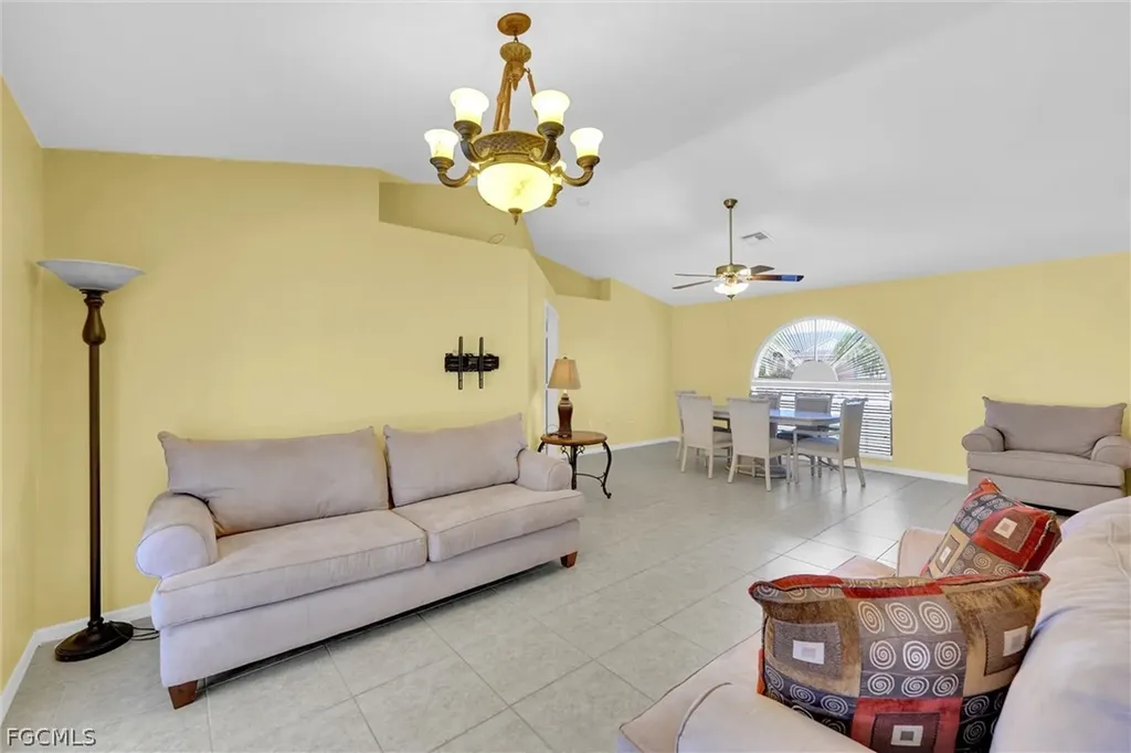 4619 SW 20th Place Cape Coral FL 33914