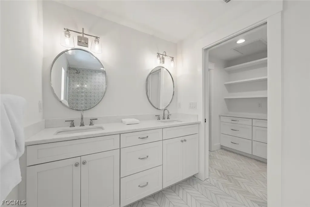 668 Anchor Drive Sanibel FL 33957