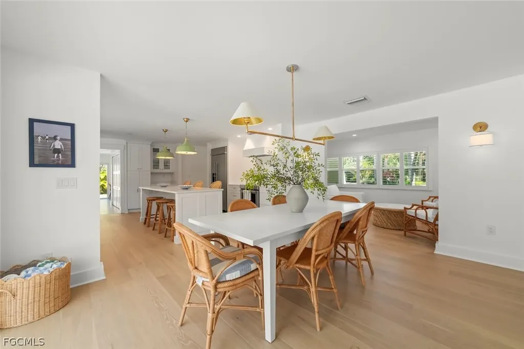 668 Anchor Drive Sanibel FL 33957