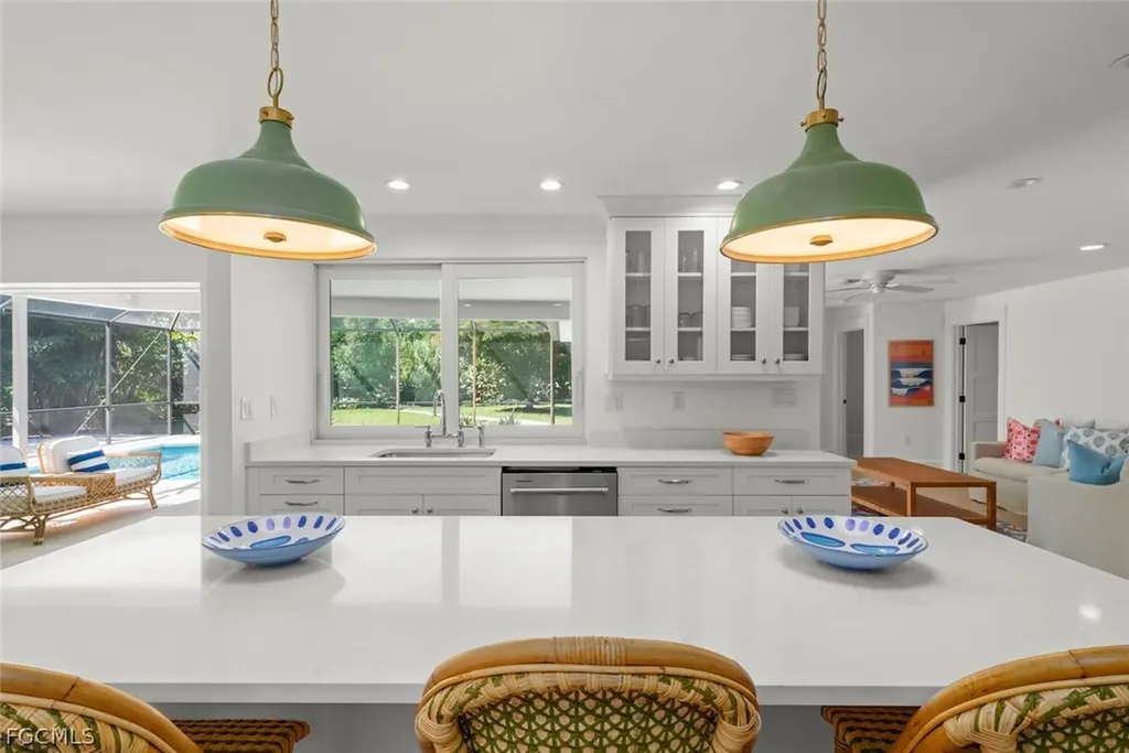 668 Anchor Drive Sanibel FL 33957
