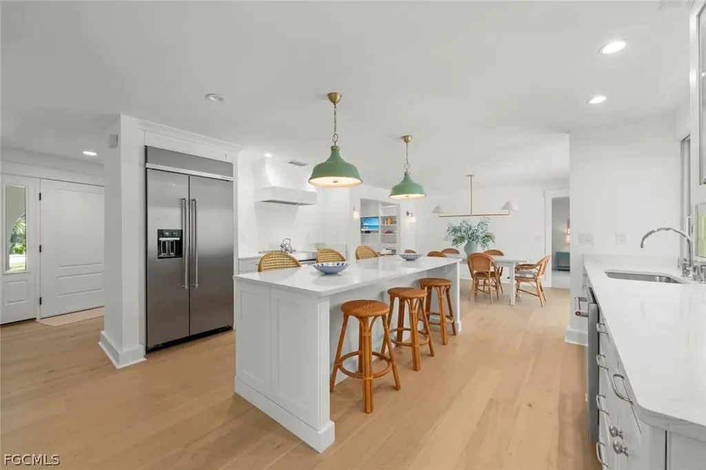 668 Anchor Drive Sanibel FL 33957