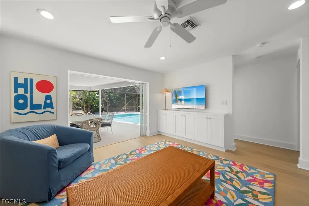 668 Anchor Drive Sanibel FL 33957