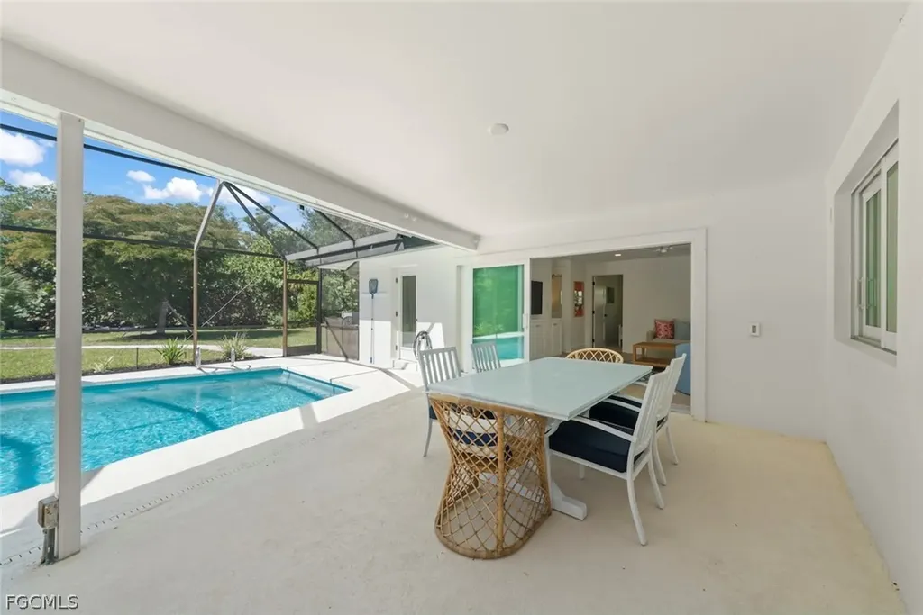 668 Anchor Drive Sanibel FL 33957