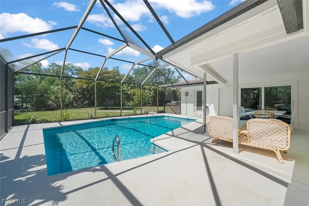 668 Anchor Drive Sanibel FL 33957