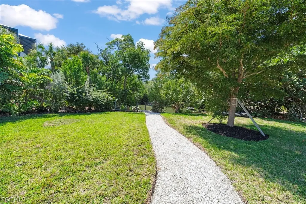 668 Anchor Drive Sanibel FL 33957