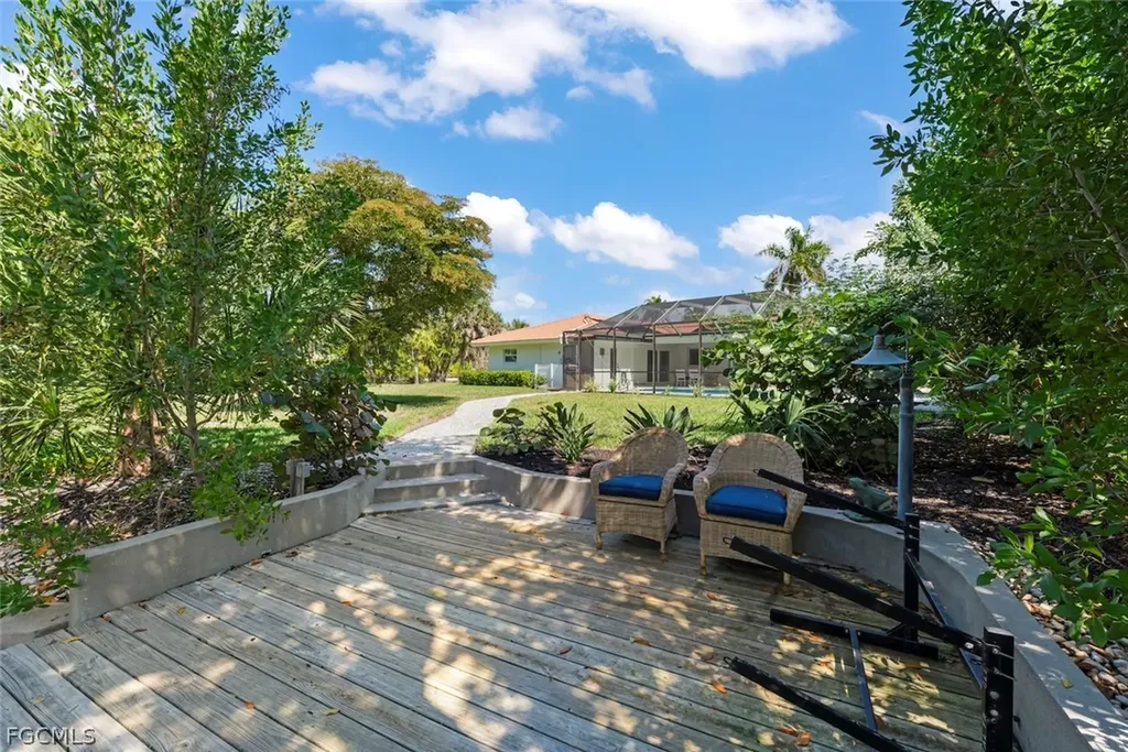 668 Anchor Drive Sanibel FL 33957