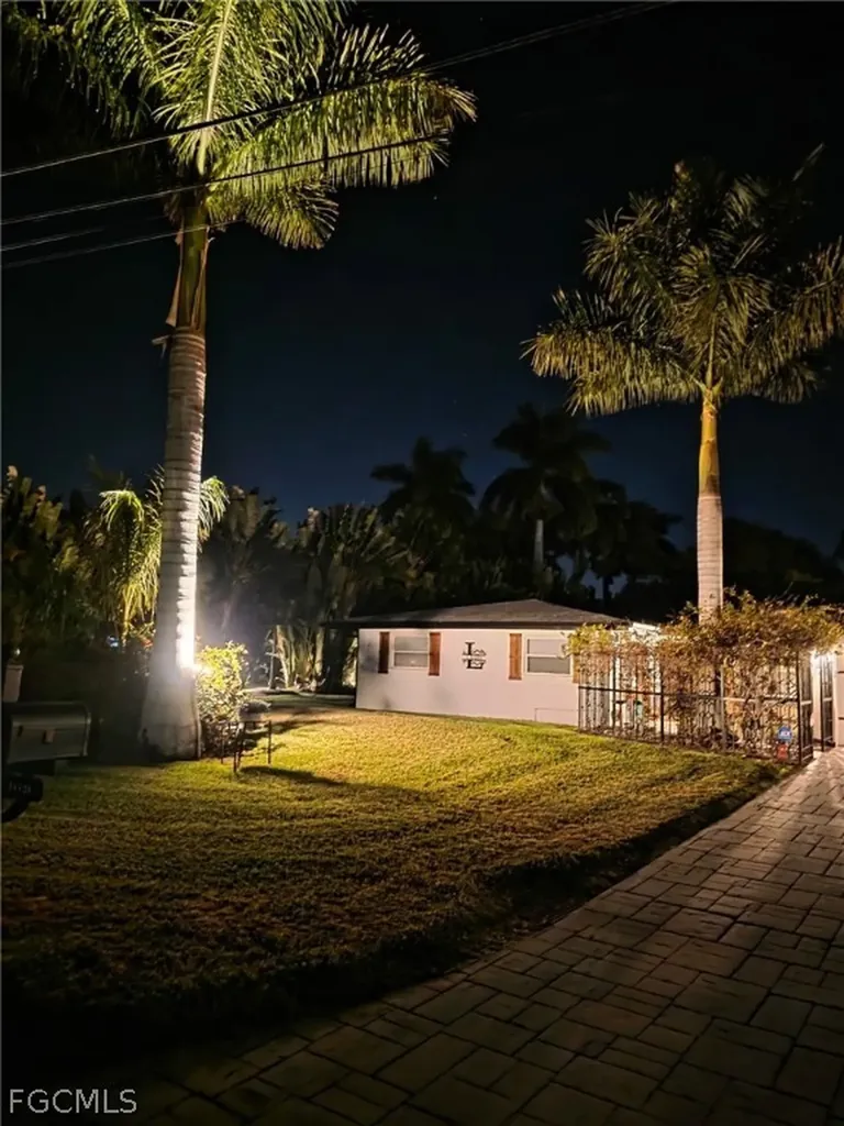 14526 Riverside Drive Fort Myers FL 33905