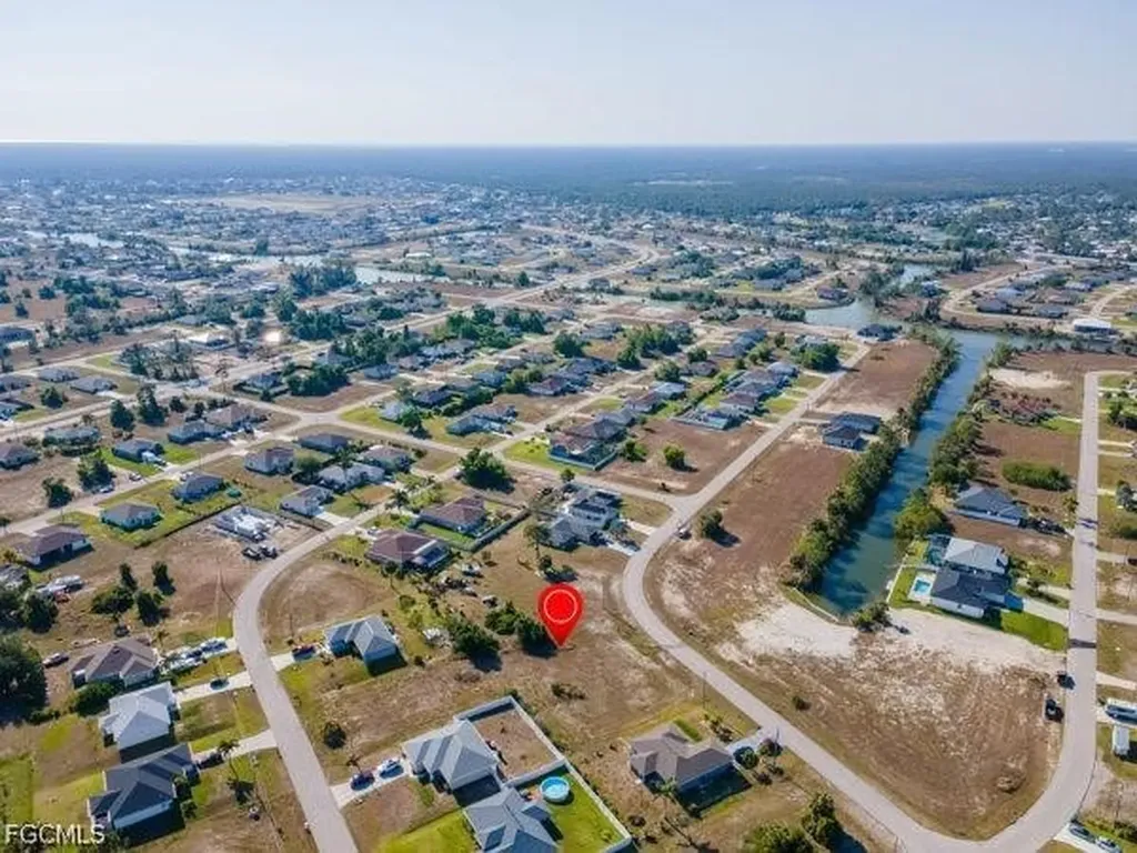 2106 NE 41st Street Cape Coral FL 33909