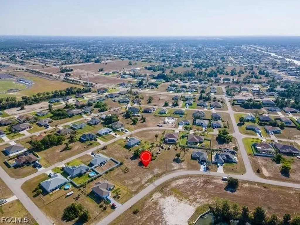 2106 NE 41st Street Cape Coral FL 33909