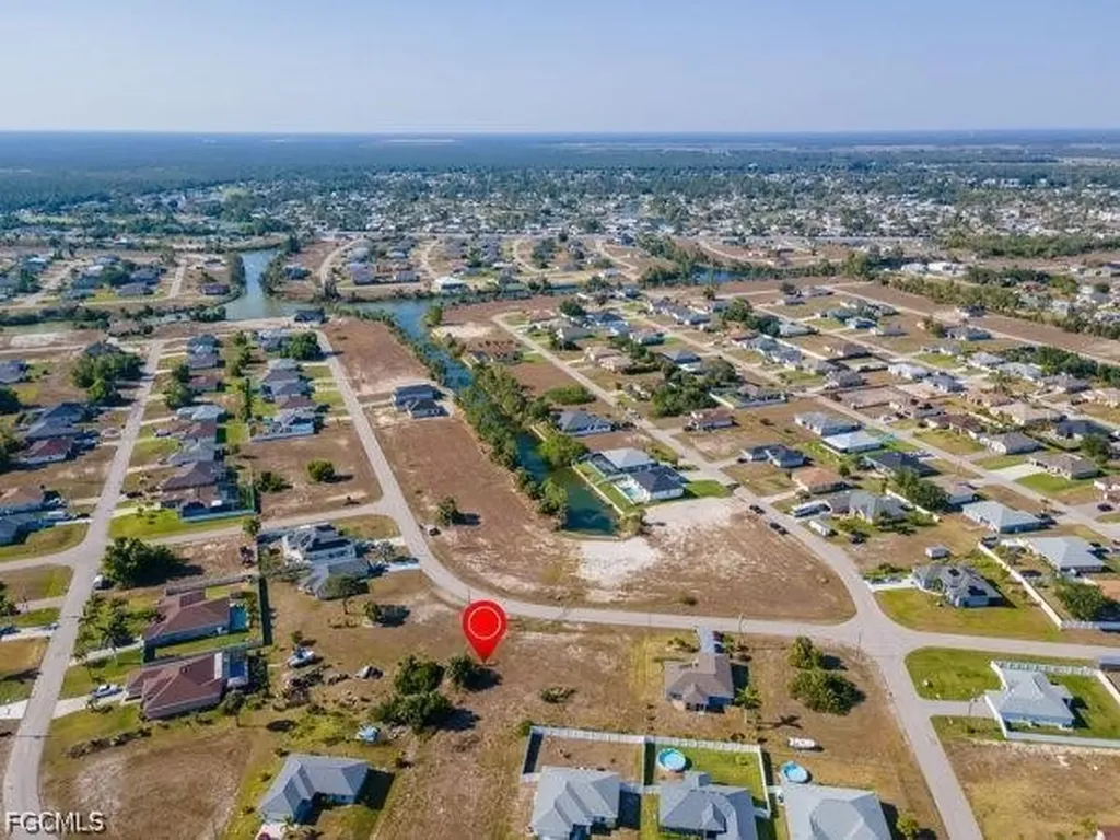 2106 NE 41st Street Cape Coral FL 33909