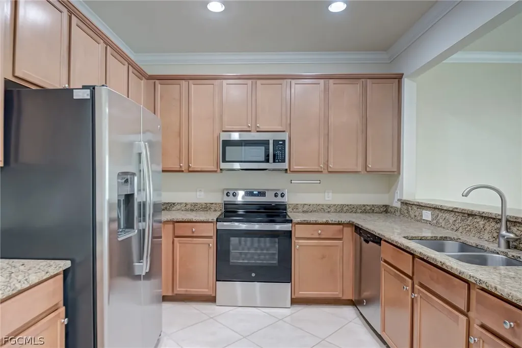 8103 Summerfield Street Fort Myers FL 33919