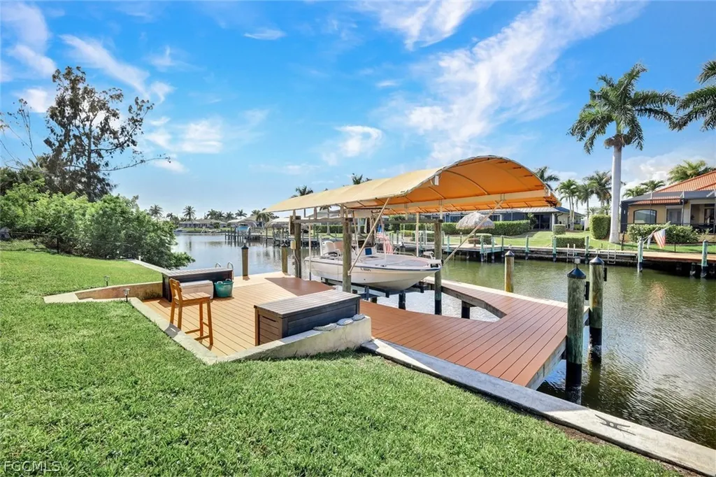 3908 SW 22nd Place Cape Coral FL 33914