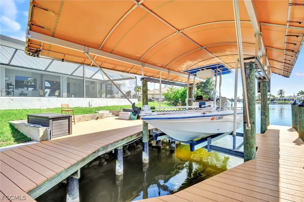 3908 SW 22nd Place Cape Coral FL 33914