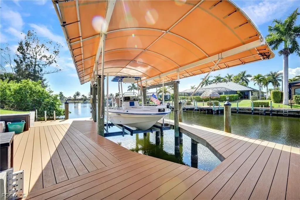 3908 SW 22nd Place Cape Coral FL 33914
