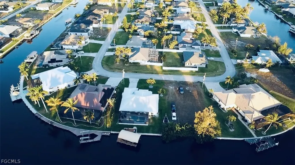 3908 SW 22nd Place Cape Coral FL 33914