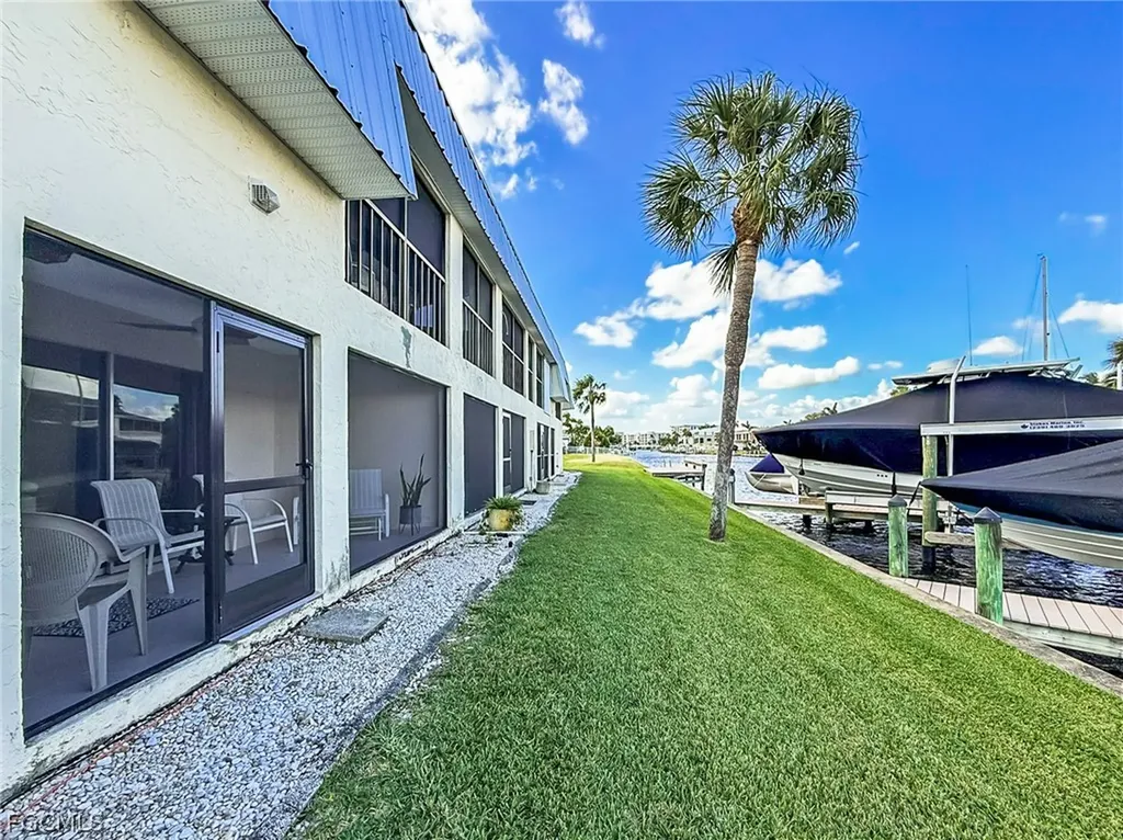 5111 Manor Court Cape Coral FL 33904