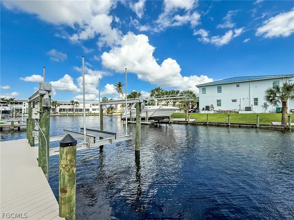 5111 Manor Court Cape Coral FL 33904