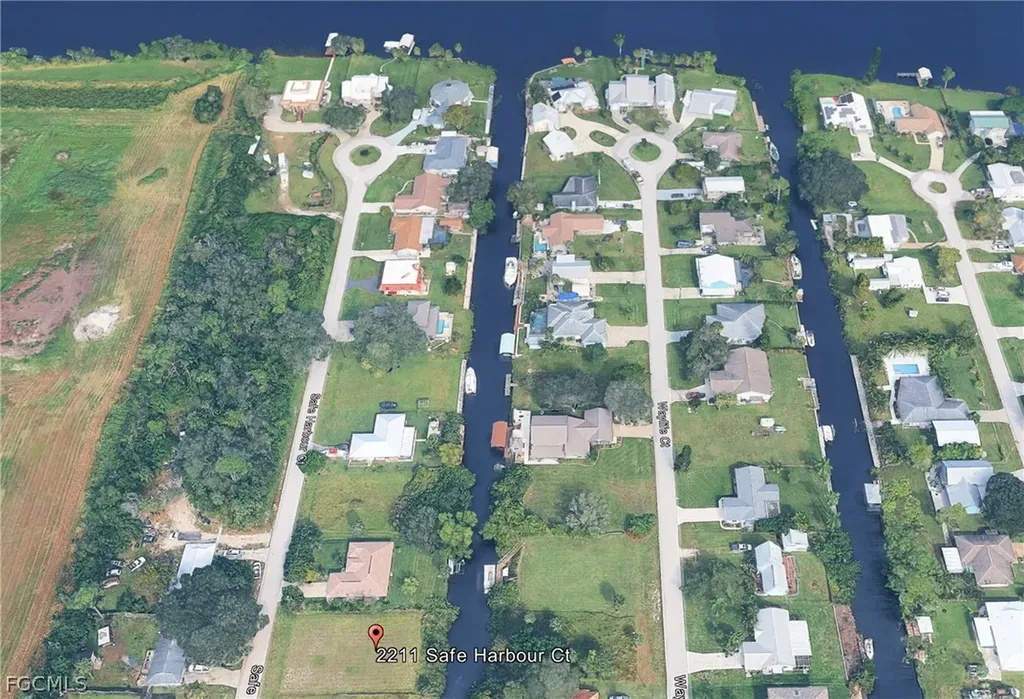 2211 Safe Harbour Court Alva FL 33920