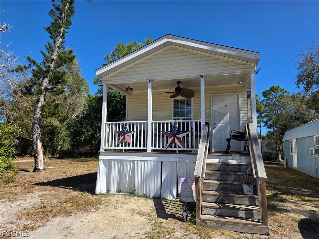 8085 Hart Drive North Fort Myers FL 33917