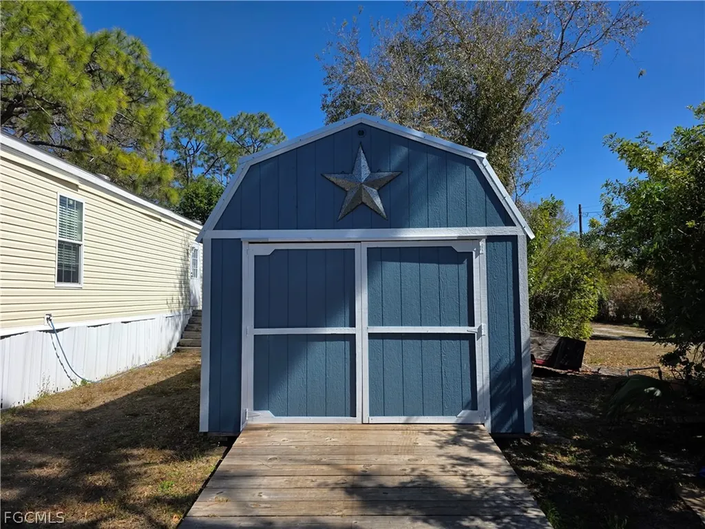 8085 Hart Drive North Fort Myers FL 33917