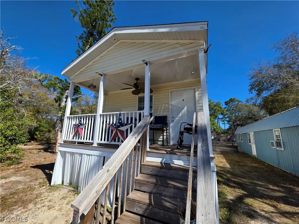 8085 Hart Drive North Fort Myers FL 33917