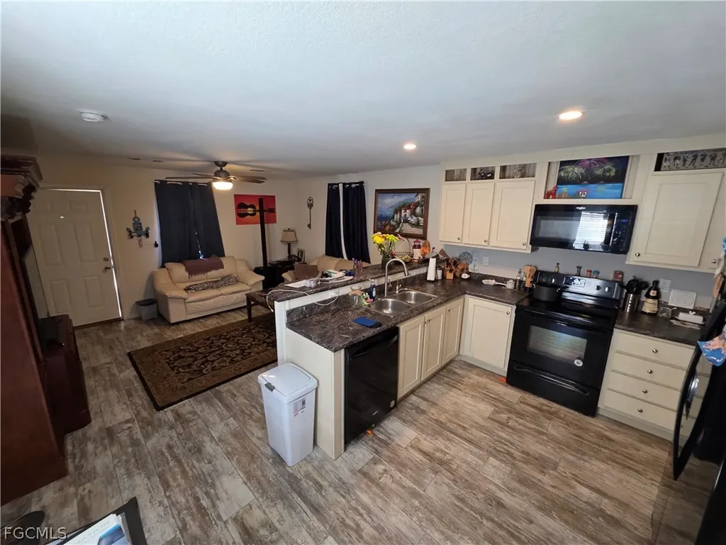 8085 Hart Drive North Fort Myers FL 33917